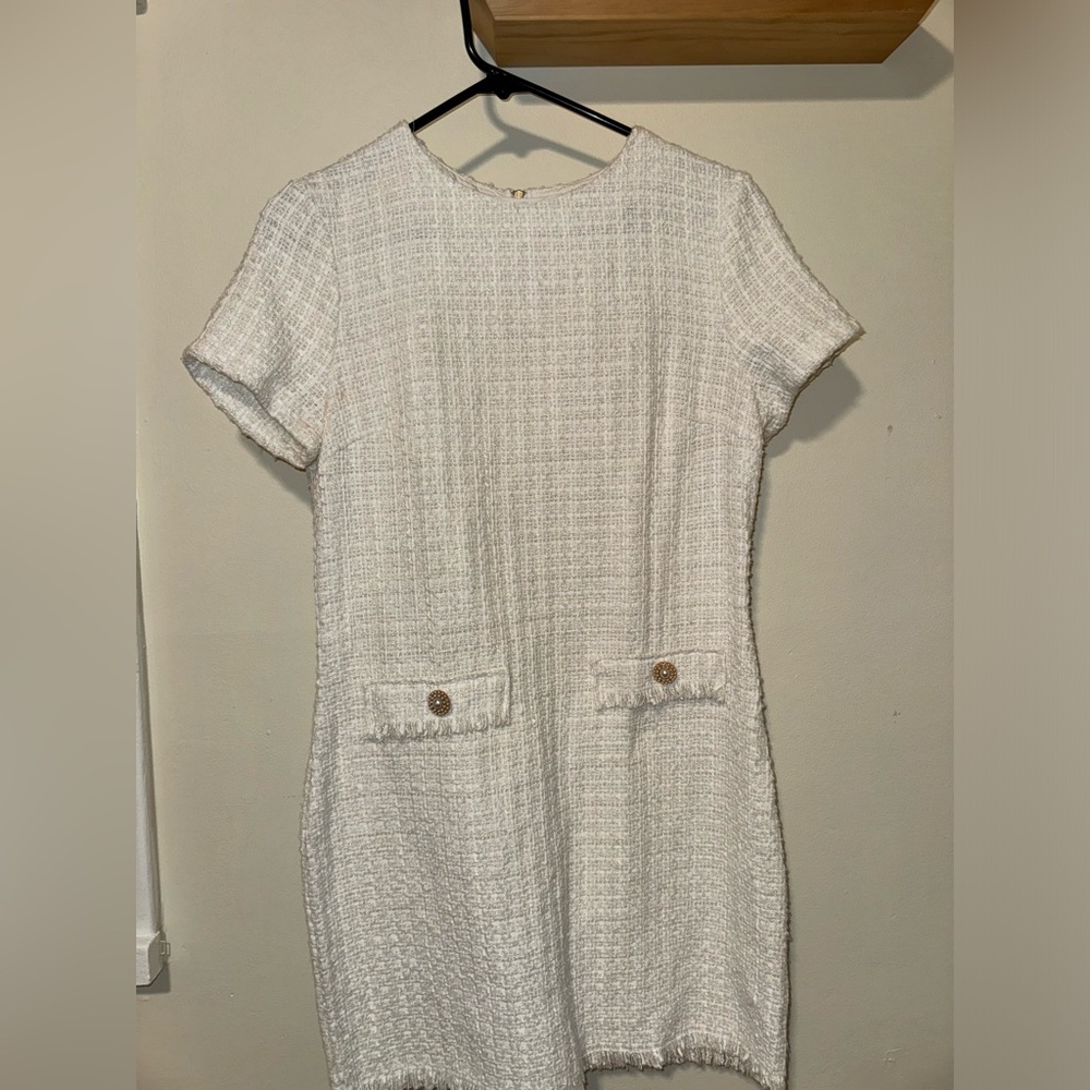 BeBop White Sheath Mini Dress Crew Neck Short Sleeve